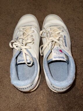 Reebok Kids White Sneakers with Light Blue Lining